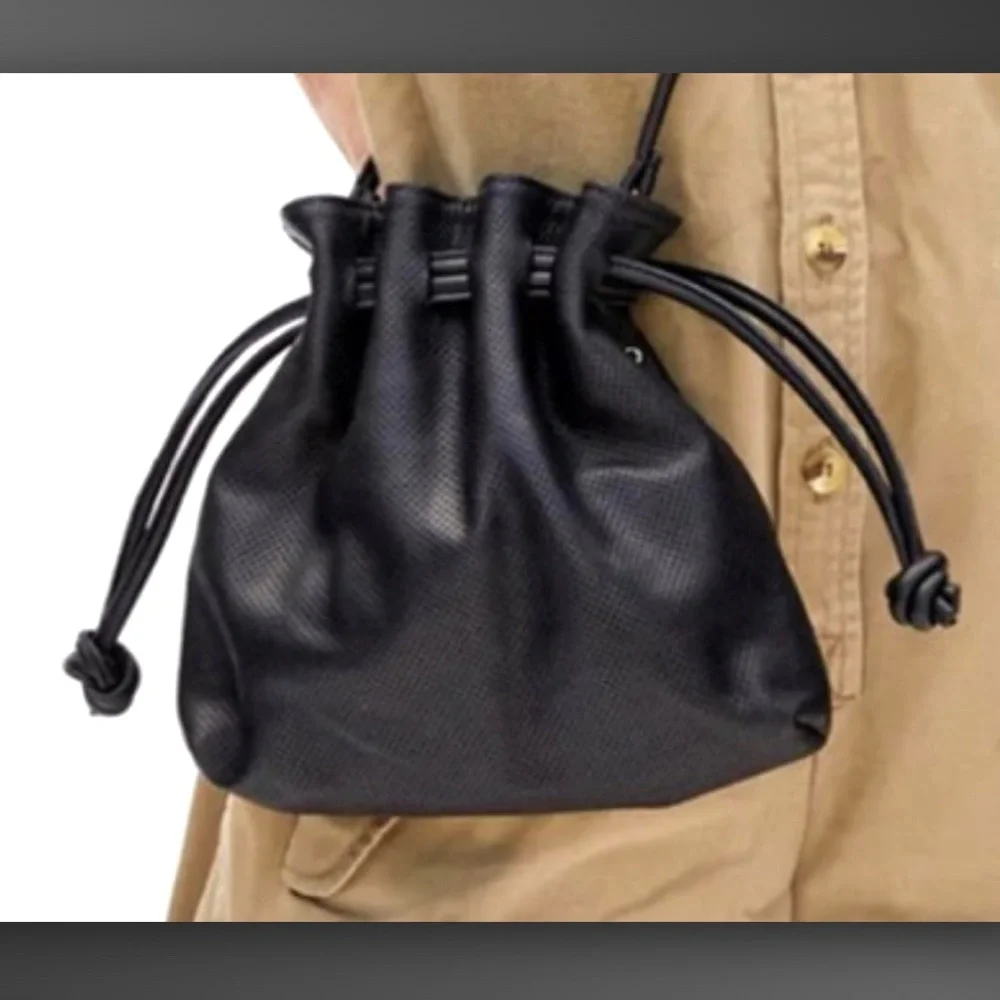Clare v drawstring tote - Picture 1 of 10
